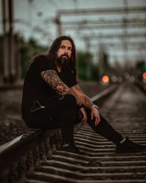 LONG HAIR